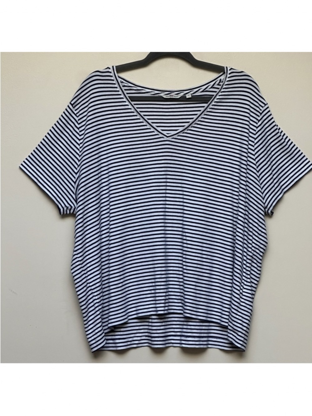 Vineyard Vines Striped V-Neck Tee Navy White Size 3X